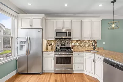 33 Cohasset St #2, Boston, MA 02131 - Photo 8