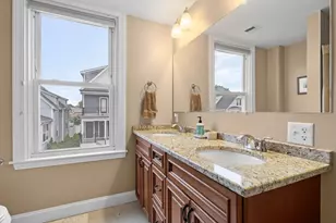 33 Cohasset St, Boston, MA 02131 - Photo 22