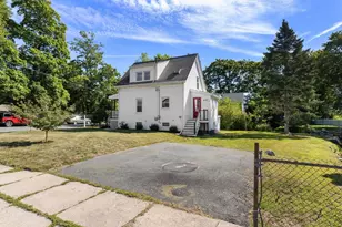 160 Rock St, Whitman, MA 02382 - Photo 28