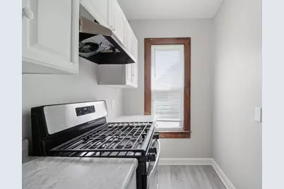 55-57 Oak St, Springfield, MA 01151 - Photo 6