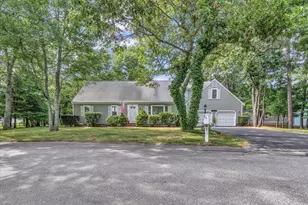 25 Wiley Post Ln, Falmouth, MA 02536 - Photo 1