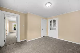 32-34 Pearl St, Chicopee, MA 01013 - Photo 6