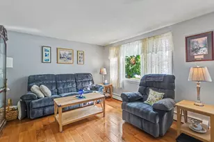 10 Lincoln Ave, Haverhill, MA 01830 - Photo 1