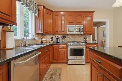23 Lenox Dr, Franklin, MA 02038 - Photo 8