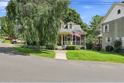 3 Pleasant Street, Huntington, MA 01050 - Photo 4