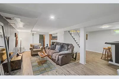 369 Breckwood Blvd, Springfield, MA 01109 - Photo 22
