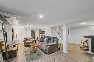 369 Breckwood Blvd, Springfield, MA 01109 - Photo 22