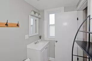 791 Britton St, Chicopee, MA 01020 - Photo 24