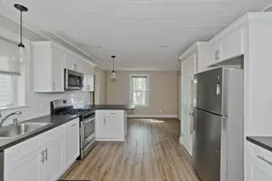 791 Britton St, Chicopee, MA 01020 - Photo 4