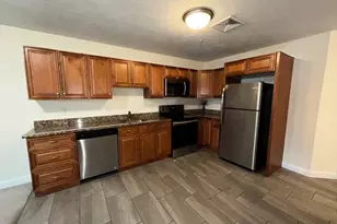 293 Broadway, Methuen, MA 01844 - Photo 2