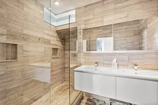 27 Wareham St, Boston, MA 02118 - Photo 14