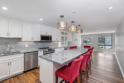 100 Ledgewood Dr #410, Stoneham, MA 02180 - Photo 1