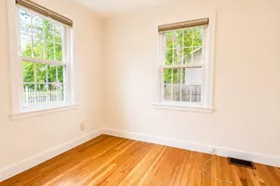 106 Russell Rd, Newton, MA 02465 - Photo 4