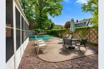 106 Russell Rd, Newton, MA 02465 - Photo 10