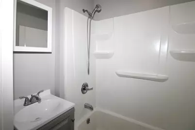 129 Catharine St, Springfield, MA 01109 - Photo 8