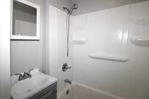129 Catharine St, Springfield, MA 01109 - Photo 8