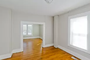 30 Hawthorne St, Springfield, MA 01105 - Photo 6