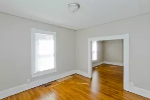 30 Hawthorne St, Springfield, MA 01105 - Photo 8