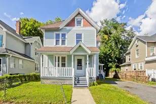30 Hawthorne St, Springfield, MA 01105 - Photo 1