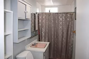 10 Hollywood St, Worcester, MA 01610 - Photo 12