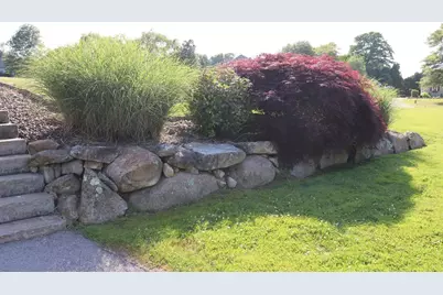 20 Meadowbrook Ln, Westport, MA 02790 - Photo 6