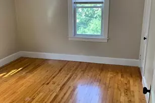40 Abbott St, Worcester, MA 01602 - Photo 8