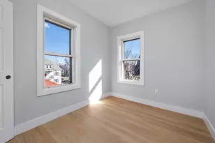 566 Shirley St, Winthrop, MA 02152 - Photo 6