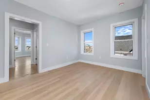 566 Shirley St, Winthrop, MA 02152 - Photo 8