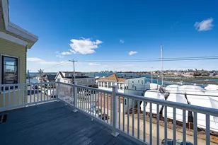 566 Shirley St, Winthrop, MA 02152 - Photo 16