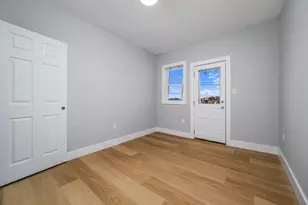 566 Shirley St, Winthrop, MA 02152 - Photo 14