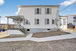 165 Grant St, Fall River, MA 02721 - Photo 2