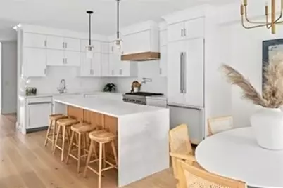 453 Albemarle Rd #453, Newton, MA 02460 - Photo 2