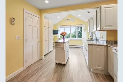 18 Crown St, Spencer, MA 01562 - Photo 10
