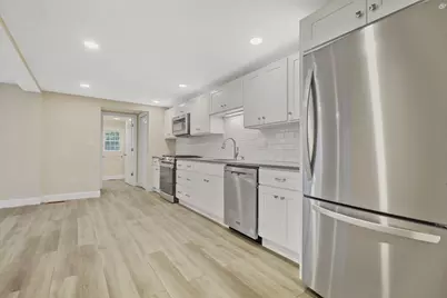 6 Dale St #6, Franklin, MA 02038 - Photo 2