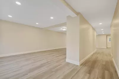 6 Dale St #6, Franklin, MA 02038 - Photo 8