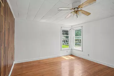 25 E Main St, Northborough, MA 01532 - Photo 16