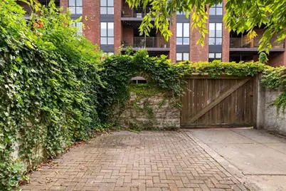 23 Cumberland St, Boston, MA 02115 - Photo 36