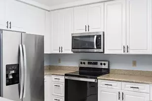 175 Cottage St, Chelsea, MA 02150 - Photo 10