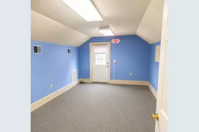 1847 Memorial Dr #3, Chicopee, MA 01020 - Photo 4