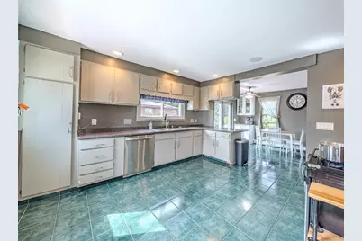 23 Henry St, Saugus, MA 01906 - Photo 12