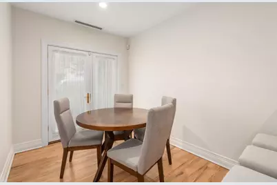 630 Hammond St #104, Brookline, MA 02467 - Photo 10
