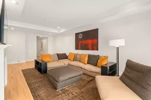 630 Hammond St, Brookline, MA 02467 - Photo 4