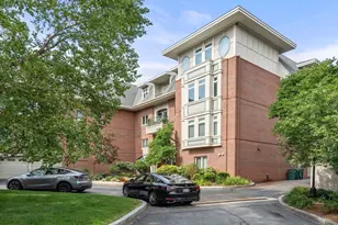 630 Hammond St, Brookline, MA 02467 - Photo 2