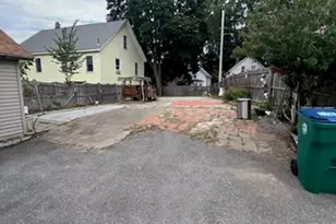 49 Liberty St, Lowell, MA 01851 - Photo 4