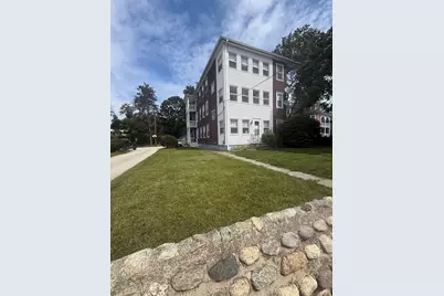 77 Lake St #1, Webster, MA 01570 - Photo 1