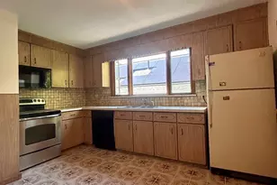 11 Sterling St, Somerville, MA 02144 - Photo 6