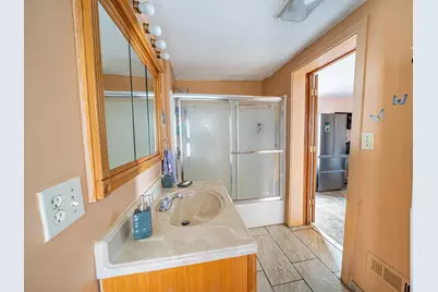 20 Boutelle St, Fitchburg, MA 01420 - Photo 26