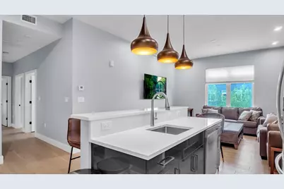 60 Cross St E #318, Somerville, MA 02145 - Photo 6
