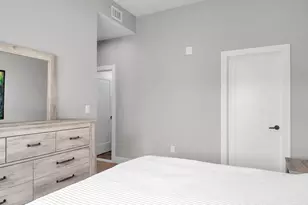 60 Cross St E, Somerville, MA 02145 - Photo 28