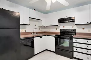 3920 Mystic Valley Pkwy, Medford, MA 02155 - Photo 6